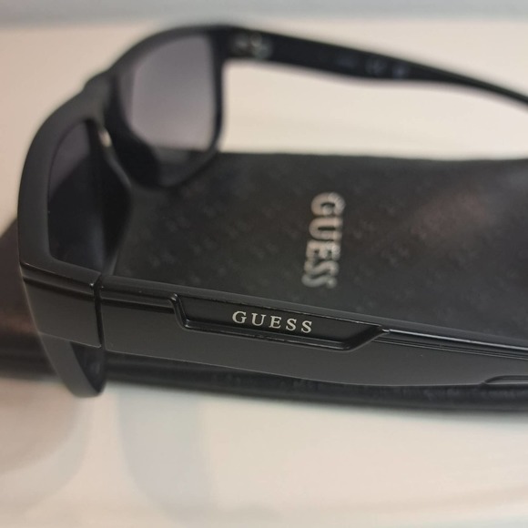 NEW Guess Sunglasses Men's Rectangular Matte Black - Picture 2 of 8